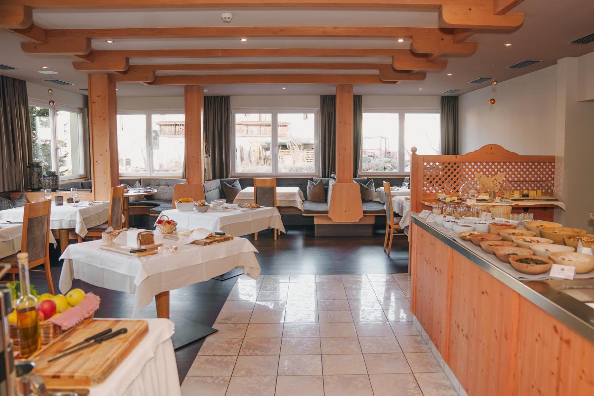 Saldur Small Active Hotel ズルデルノ エクステリア 写真