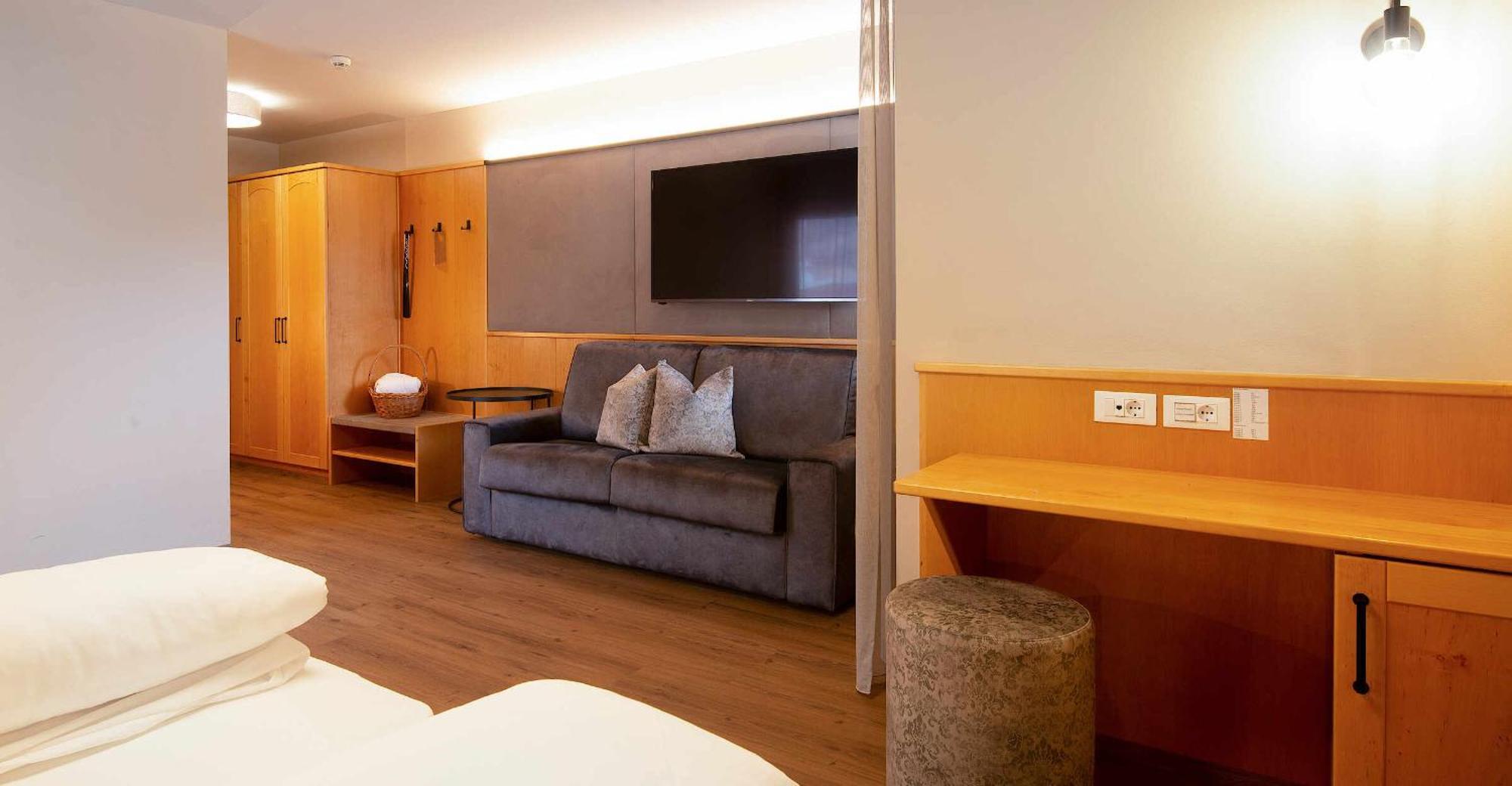 Saldur Small Active Hotel ズルデルノ エクステリア 写真