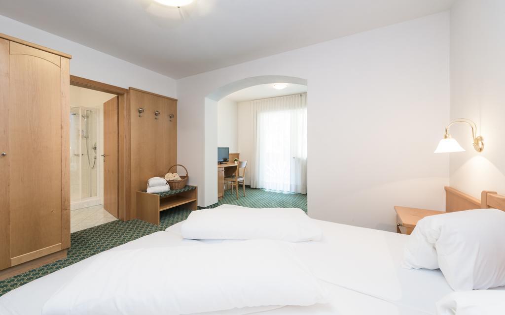 Saldur Small Active Hotel ズルデルノ エクステリア 写真