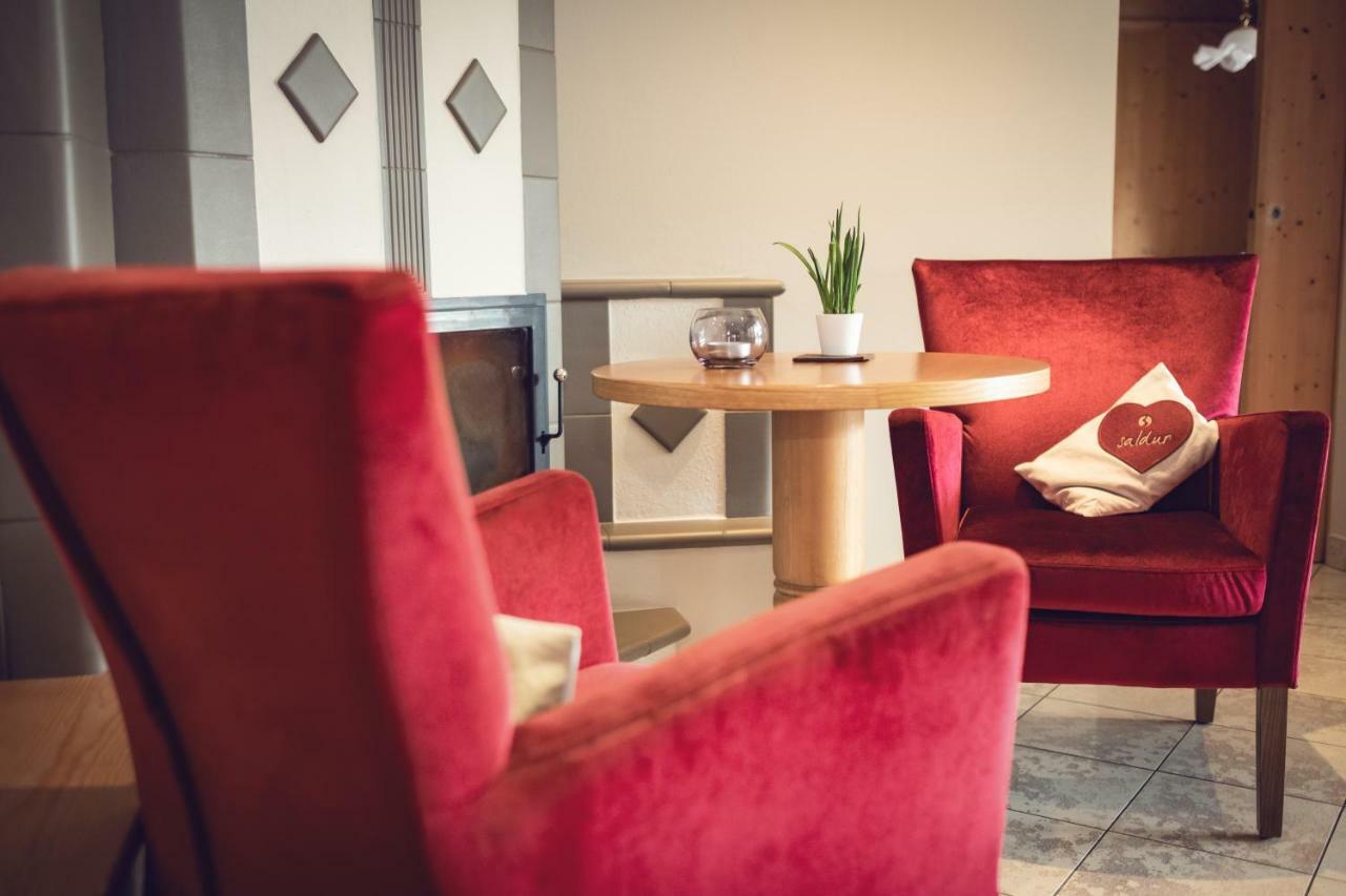 Saldur Small Active Hotel ズルデルノ エクステリア 写真