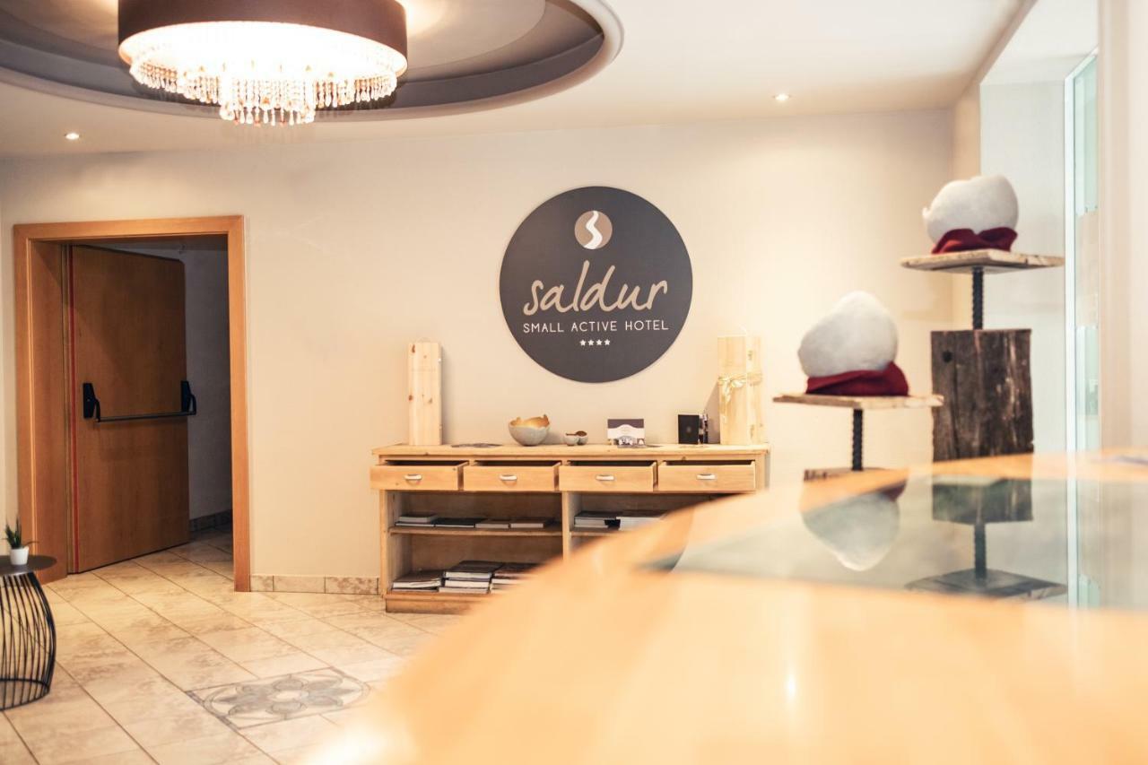 Saldur Small Active Hotel ズルデルノ エクステリア 写真